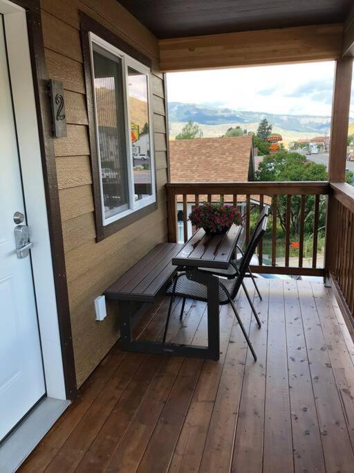 Parkway Yellowstone Guest House Room #2 جاردينر المظهر الخارجي الصورة