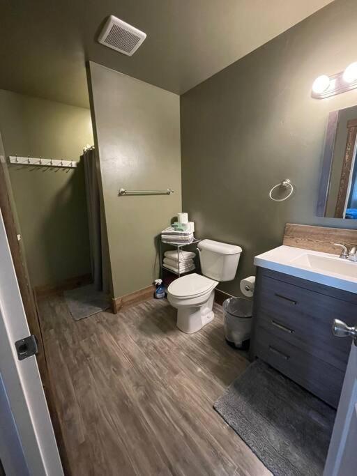 Parkway Yellowstone Guest House Room #2 جاردينر المظهر الخارجي الصورة