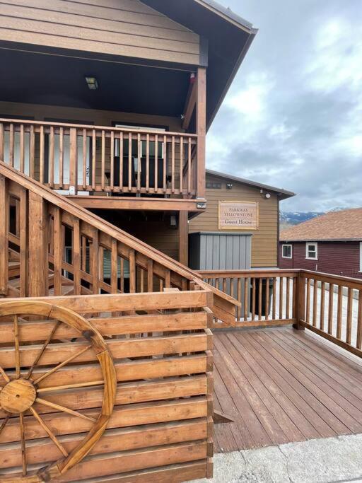 Parkway Yellowstone Guest House Room #2 جاردينر المظهر الخارجي الصورة