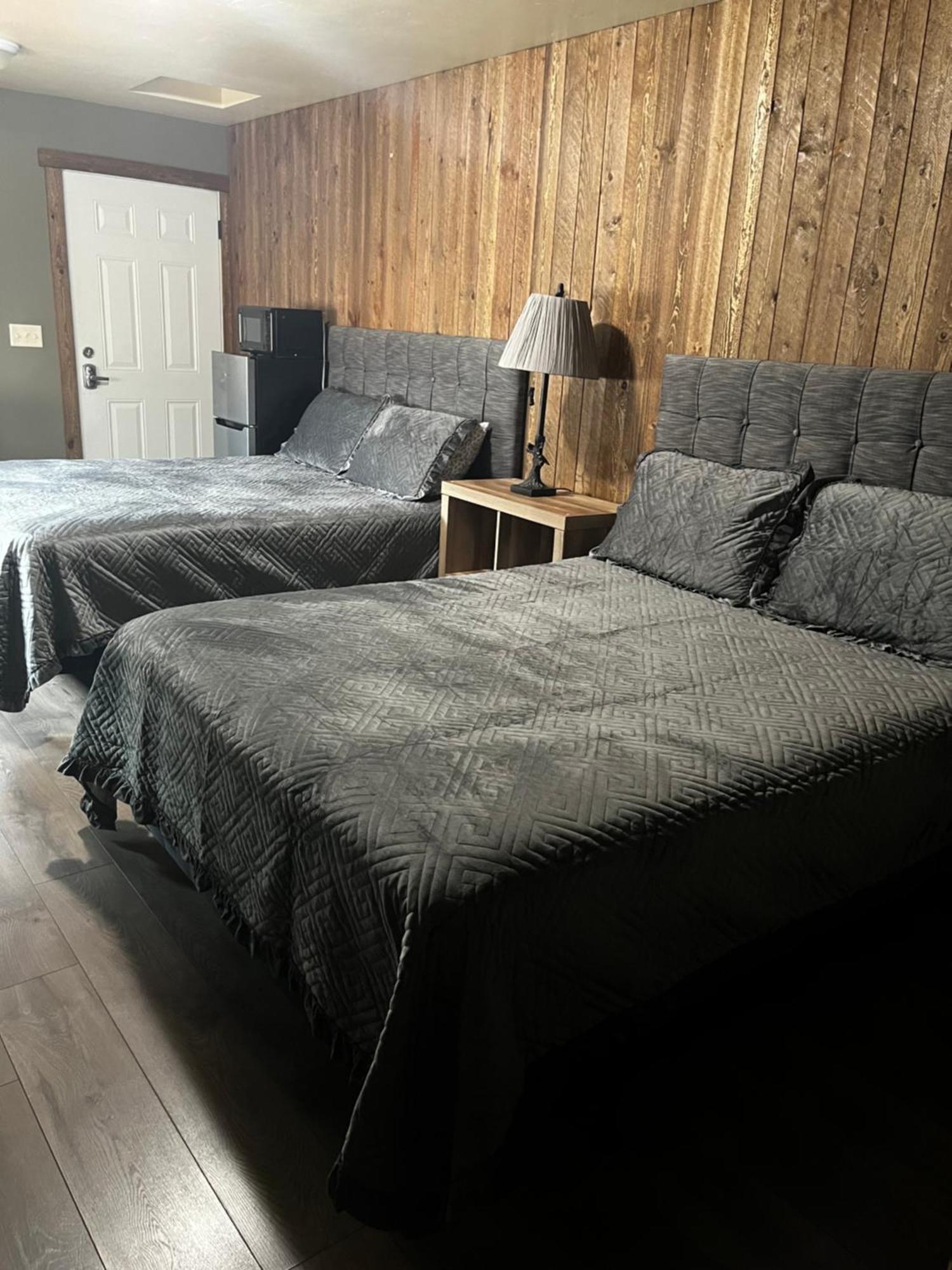 Parkway Yellowstone Guest House Room #2 جاردينر المظهر الخارجي الصورة